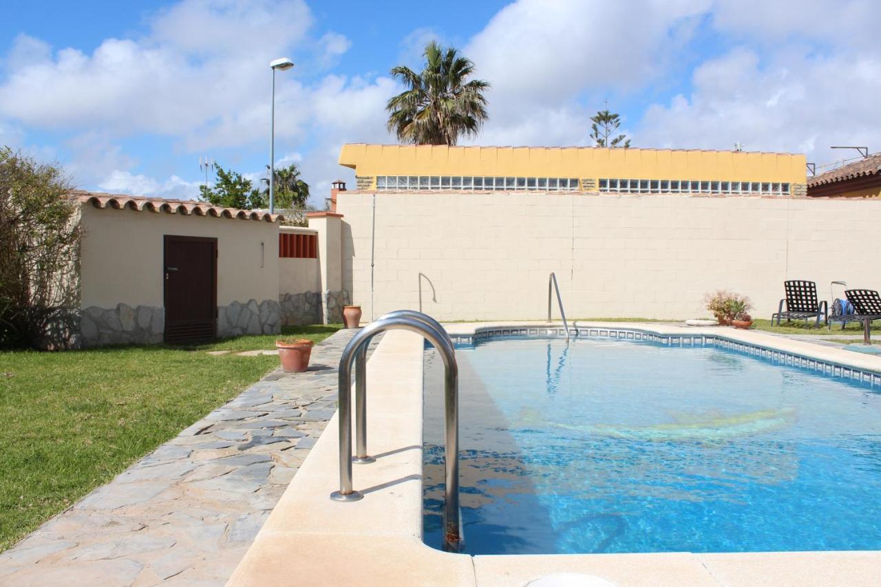 チクラナ・デ・ラ・フロンテーラ Chalet Marisma Con Piscina Privadaヴィラ エクステリア 写真