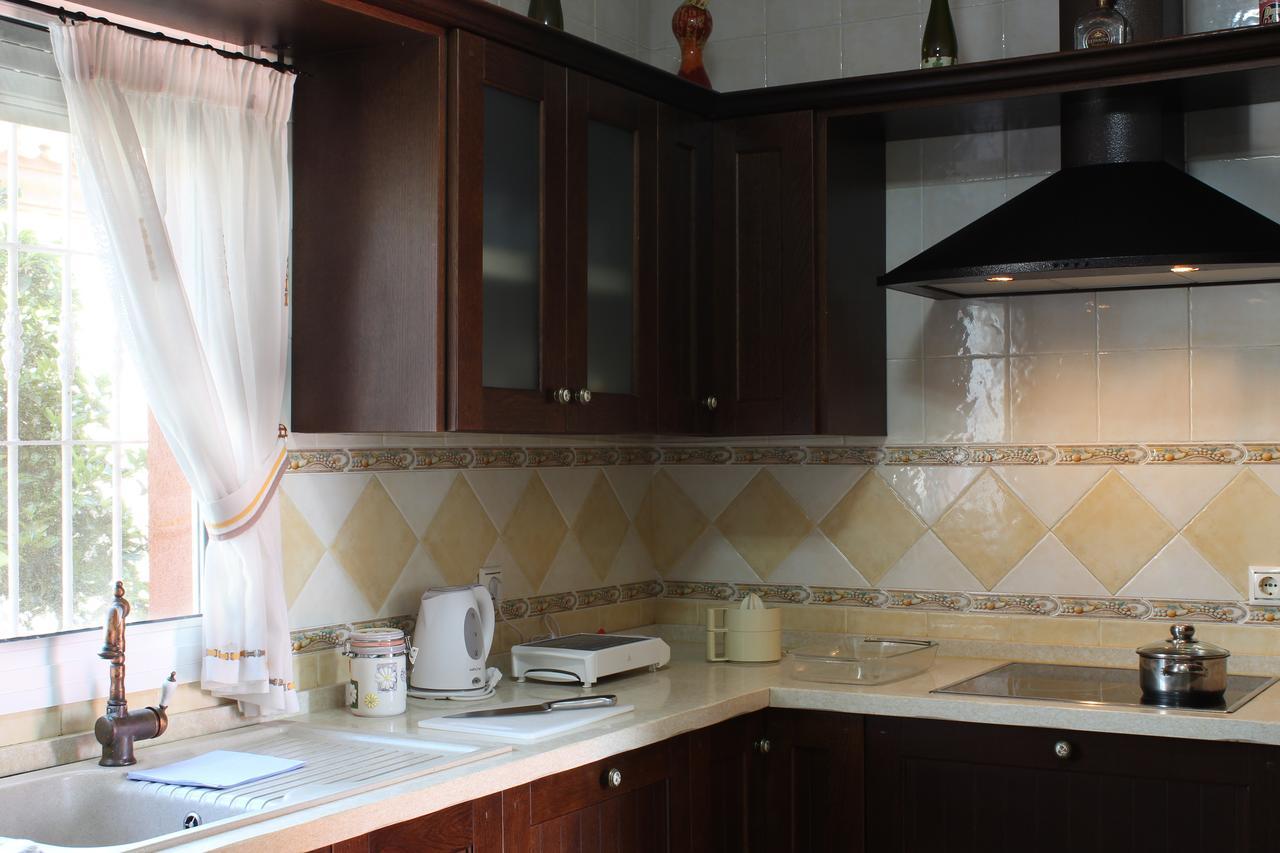 チクラナ・デ・ラ・フロンテーラ Chalet Marisma Con Piscina Privadaヴィラ エクステリア 写真